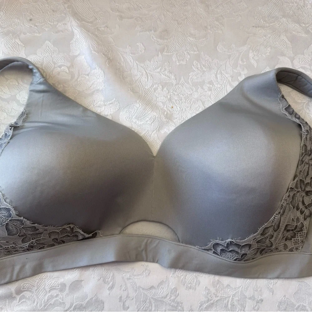 Cacique Bra Size‎ 44DD Lightly Lined No Wire Comfort Strap Gray Lace